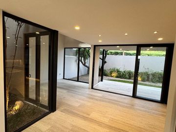 CASA RENTA FOGATA ALTOZANO Jardin 50m2, acabados de lujo. Sistema inteligente