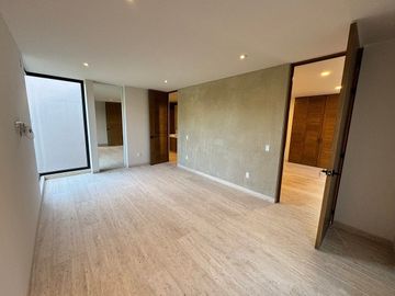 CASA RENTA FOGATA ALTOZANO Jardin 50m2, acabados de lujo. Sistema inteligente
