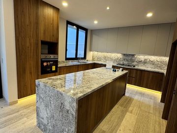 CASA RENTA FOGATA ALTOZANO Jardin 50m2, acabados de lujo. Sistema inteligente