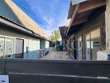 EN VENTA – COMPLEJO DE CABAÑAS EN PLENO CENTRO DE PICHILEMU