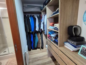 VENTA DE MODERNO Y ACOGEDOR  DEPARTAMENTO DE 2D  Y 2B