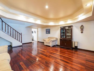 VENTA CASA 6 AMBIENTES VELEZ SARFIELD JARDIN