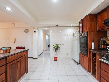VENTA CASA 6 AMBIENTES VELEZ SARFIELD JARDIN