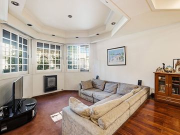 VENTA CASA 6 AMBIENTES VELEZ SARFIELD JARDIN