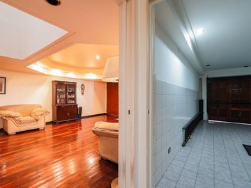 VENTA CASA 6 AMBIENTES VELEZ SARFIELD JARDIN