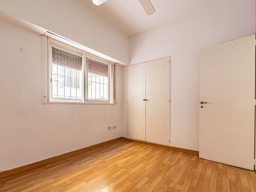 VENTA DEPTO 3 AMB DEVOTO CON ESTUDIO Y PATIO
