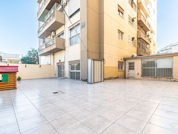 VENTA DEPTO 3 AMB DEVOTO CON ESTUDIO Y PATIO
