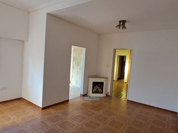 PH 5 AMB PARRILLA PATIO 1 PISO X ESCALERA PIÑEIR0