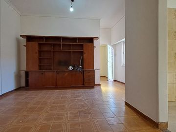PH 5 AMB PARRILLA PATIO 1 PISO X ESCALERA PIÑEIR0