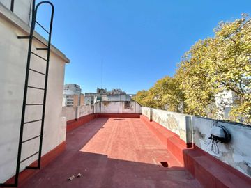 Venta depto 3 ambientes mas dependencia Flores