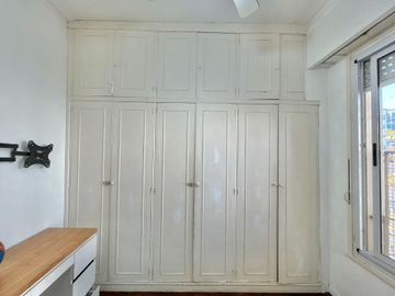 Venta depto 3 ambientes mas dependencia Flores