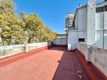 Venta depto 3 ambientes mas dependencia Flores