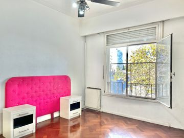 Venta depto 3 ambientes mas dependencia Flores