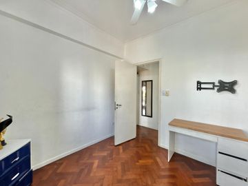 Venta depto 3 ambientes mas dependencia Flores