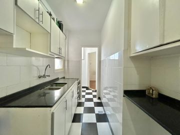 Venta depto 3 ambientes mas dependencia Flores