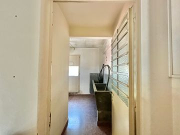 Venta depto 3 ambientes mas dependencia Flores