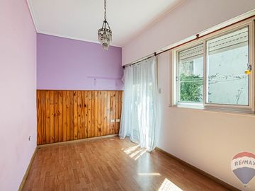 CASA EN PH EN VENTA LA PLATA - 4 DORMITORIOS