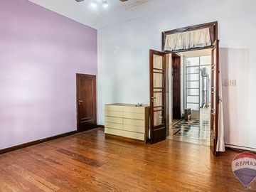 CASA EN PH EN VENTA LA PLATA - 4 DORMITORIOS