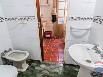 CASA EN PH EN VENTA LA PLATA - 4 DORMITORIOS