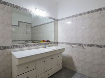 VENTA PH TIPO CASA 5 AMBIENTES FLORESTA
