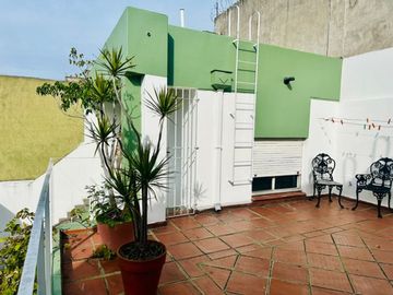 VENTA CASA 6 AMB FLORES C/DEP SERV- PATIO-TERRAZA