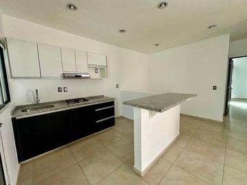 RENTA DEPARTAMENTO PLANTA BAJA COLINAS SANTUARIO PRIVADA ALBERCA CERCA COLEGIOS HOSPITAL