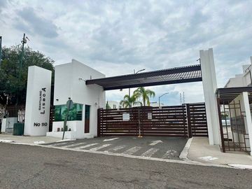 RENTA DEPARTAMENTO PLANTA BAJA COLINAS SANTUARIO PRIVADA ALBERCA CERCA COLEGIOS HOSPITAL