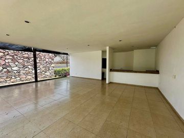 RENTA DEPARTAMENTO PLANTA BAJA COLINAS SANTUARIO PRIVADA ALBERCA CERCA COLEGIOS HOSPITAL
