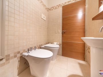 PROPIEDAD PARA USO COMERCIAL EN ALQUILER
