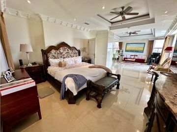 Venta de casa en Altos de Santa María