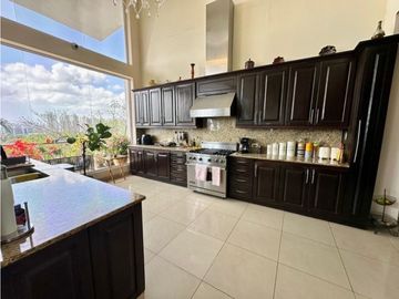 Venta de casa en Altos de Santa María