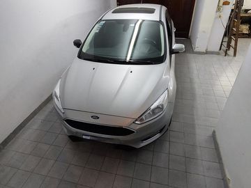 VENTA CASA 5 AMBIENTES QUINCHO COCHERA 2 AUTOS