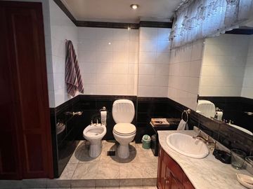 CASA 5 AMBIENTES EN VENTA ADROGUE