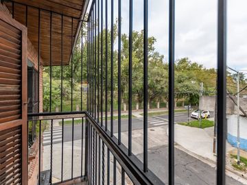 VENTA CASA 3 AMB CON PATIO BALCON COCH SAN MARTIN