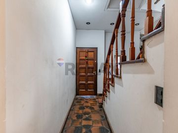 VENTA CASA 3 AMB CON PATIO BALCON COCH SAN MARTIN
