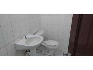 LOCAL COMERCIAL DE 135M2 - LISTO PARA OCUPAR