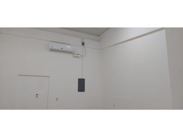 LOCAL COMERCIAL DE 135M2 - LISTO PARA OCUPAR