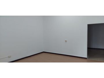 LOCAL COMERCIAL DE 135M2 - LISTO PARA OCUPAR