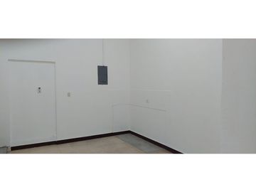 LOCAL COMERCIAL DE 135M2 - LISTO PARA OCUPAR