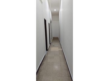 LOCAL COMERCIAL DE 135M2 - LISTO PARA OCUPAR
