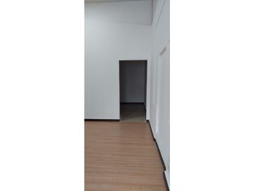 LOCAL COMERCIAL DE 135M2 - LISTO PARA OCUPAR