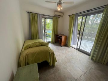 VENTA CASA 5 AMBIENTES - COMPLEJO TIEMPO LIBRE
