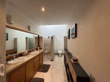 MAGNIFICA RESIDENCIA EN PUERTA DE HIERRO