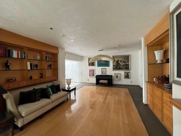 MAGNIFICA RESIDENCIA EN PUERTA DE HIERRO