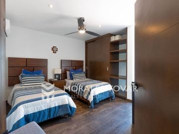 RESIDENCIA EN VENTA EN LOMAS DEL VALLE ZAPOPAN