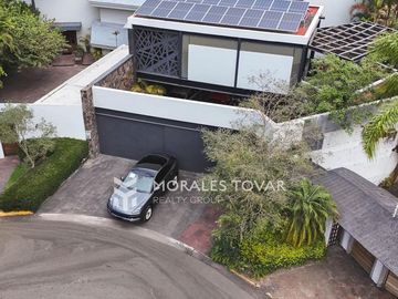 RESIDENCIA EN VENTA EN LOMAS DEL VALLE ZAPOPAN