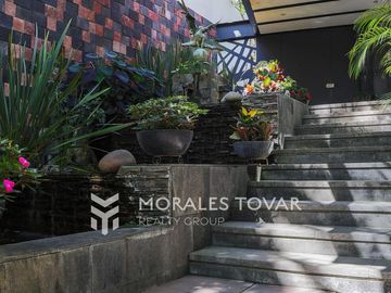 RESIDENCIA EN VENTA EN LOMAS DEL VALLE ZAPOPAN