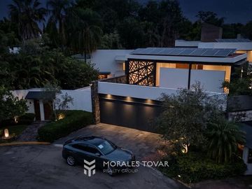 RESIDENCIA EN VENTA EN LOMAS DEL VALLE ZAPOPAN