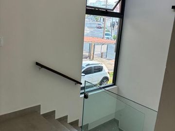 CASA EN VENTA COL. LOMAS ALTAS ZAPOPAN