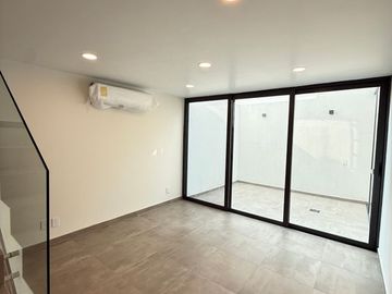 CASA EN VENTA COL. LOMAS ALTAS ZAPOPAN